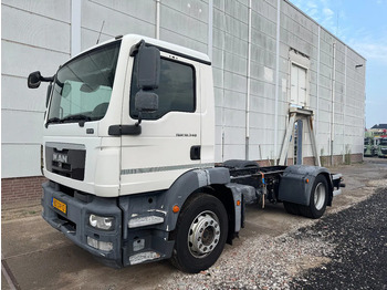 משאית עם שלדת תא MAN TGM 18.340
