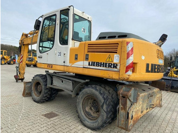 מחפר גלגלים LIEBHERR A 900