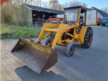 טרקטור חקלאי JOHN DEERE