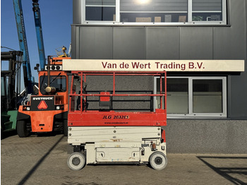 מעלית מספריים JLG