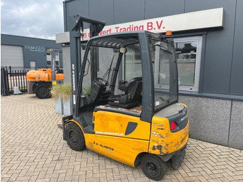 מלגזה חשמלית Jungheinrich EFG 430: תמונה 2