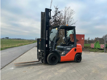 מלגזה TOYOTA FDF 25