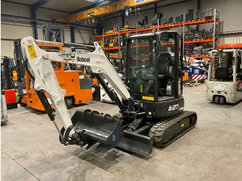 מיני מחפר BOBCAT E27