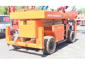 פלטפורמה אווירית JLG