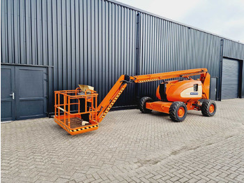 פלטפורמה אווירית JLG 600AJ