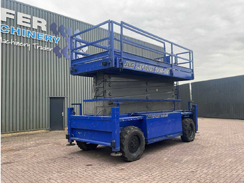 פלטפורמה אווירית JLG