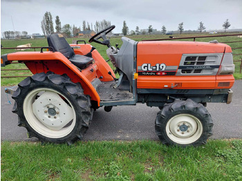 טרקטור קומפקטי KUBOTA