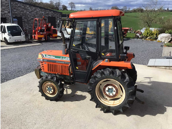 טרקטור חקלאי Kubota L1 24: תמונה 4