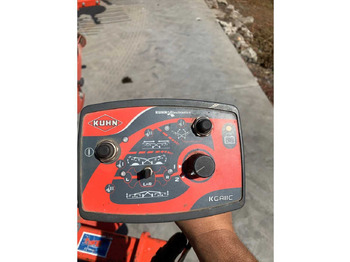 קלטרת סיבובית Kuhn: תמונה 3 קלטרת סיבובית Kuhn: תמונה 3