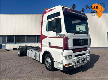 משאית עם שלדת תא MAN TGA 18.460