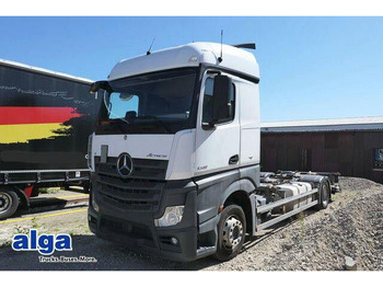 משאית עם שלדת תא MERCEDES-BENZ Actros 1842
