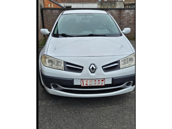 מכונית RENAULT