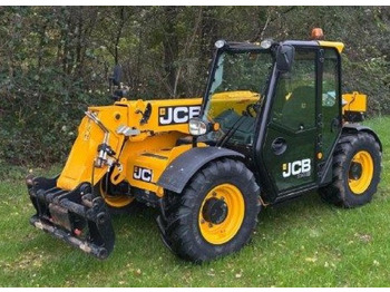 מפעיל טלסקופי JCB