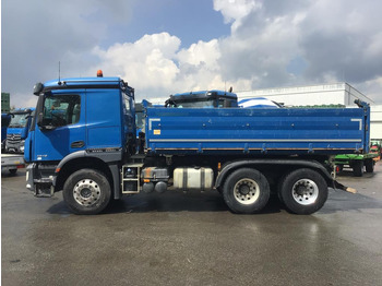 מזהיר Mercedes Benz Arocs 2643 6×4 Euro 6: תמונה 2 מזהיר Mercedes Benz Arocs 2643 6×4 Euro 6: תמונה 2