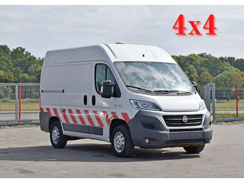 כלי רכב מסחרי עם לוח FIAT Ducato