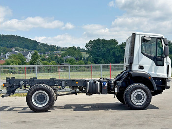 משאית עם שלדת תא Iveco EUROCARGO 110-250* PLATFORM 4,60 m* 4x4: תמונה 4