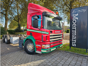 משאית עם שלדת תא SCANIA P124