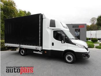 כלי רכב מסחרי עם וילונות צד IVECO Daily 35s18