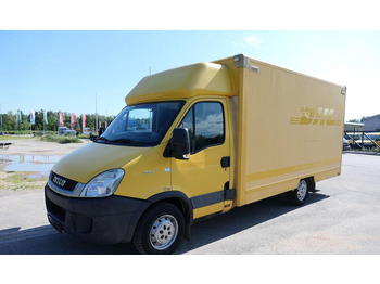 כלי רכב מסחרי עם תיבה IVECO Daily 35s11