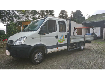כלי רכב מסחרי במיטה שטוחה IVECO Daily 35C15