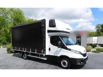 כלי רכב מסחרי עם וילונות צד IVECO Daily 35s18