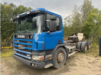 משאית עם שלדת תא SCANIA 114