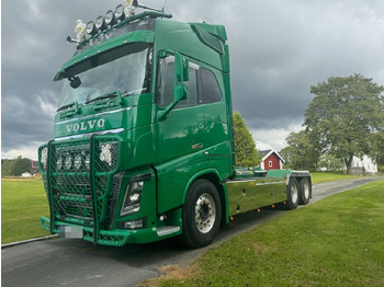 משאית הרמת וו VOLVO FH16