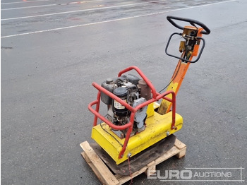 מכונת אספלט DYNAPAC