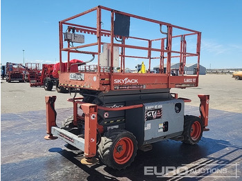 פלטפורמה אווירית 2015 SkyJack SJ6832RT: תמונה 5