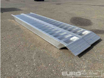 ציוד בנייה Aluminium Ramp (2 of) (250cm Length, 6Ton Capacity): תמונה 4