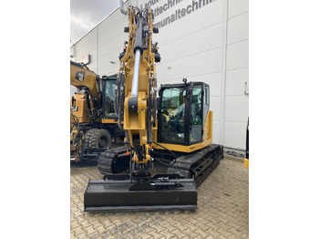 מחפר CATERPILLAR