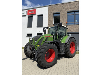 טרקטור חקלאי FENDT 720 Vario