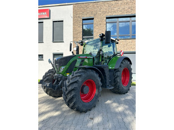 טרקטור חקלאי FENDT 724 Vario