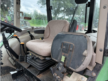 טרקטור חקלאי John Deere 5075E: תמונה 3