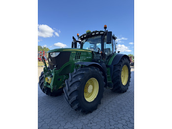 טרקטור חקלאי JOHN DEERE 6215R