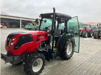 טרקטור חקלאי VALTRA