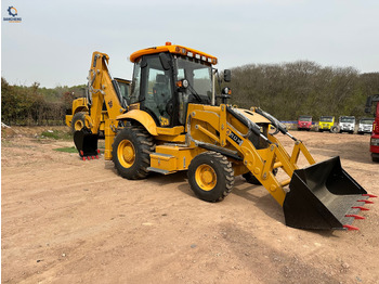 מחפרון JCB 3CX