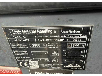 מלגזת LPG Linde H25T-02: תמונה 4 מלגזת LPG Linde H25T-02: תמונה 4
