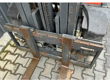 מלגזת LPG Linde H30T-01: תמונה 2