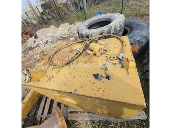 מסיר פסולת CATERPILLAR 769