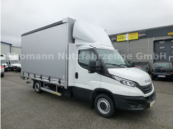 כלי רכב מסחרי עם וילונות צד IVECO Daily 35s18
