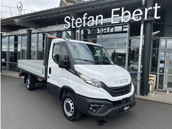 כלי רכב מסחרי במיטה שטוחה IVECO Daily 35s16