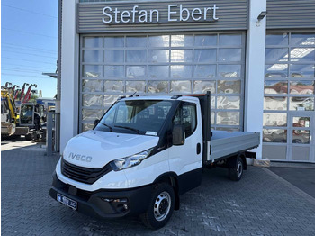 כלי רכב מסחרי במיטה שטוחה IVECO Daily 35s16