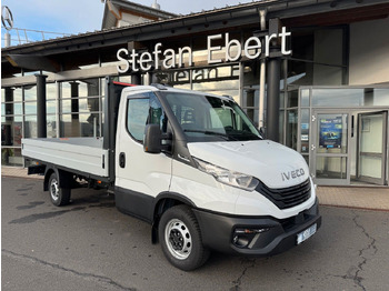כלי רכב מסחרי במיטה שטוחה IVECO Daily 35s16