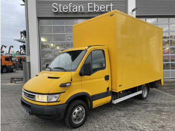 כלי רכב מסחרי עם תיבה IVECO Daily 50C17