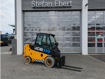 מפעיל טלסקופי JCB
