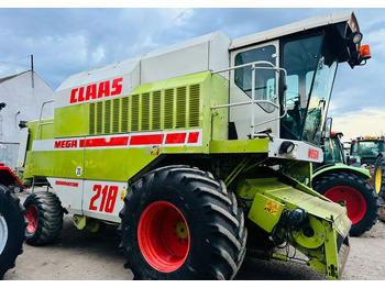 מקצרת קומבינה CLAAS Mega