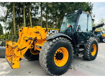 מפעיל טלסקופי JCB