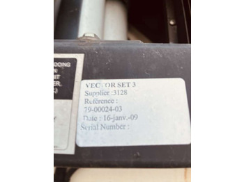 סמיטריילר עם קירור Diversen Vector 1800 Compleet en onderdelen Compressor ect: תמונה 4 סמיטריילר עם קירור Diversen Vector 1800 Compleet en onderdelen Compressor ect: תמונה 4