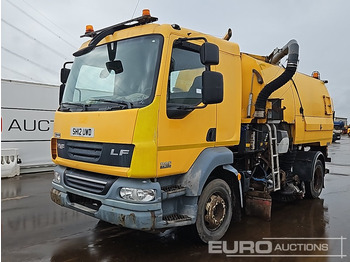 מטאטא כבישים DAF LF 55 220